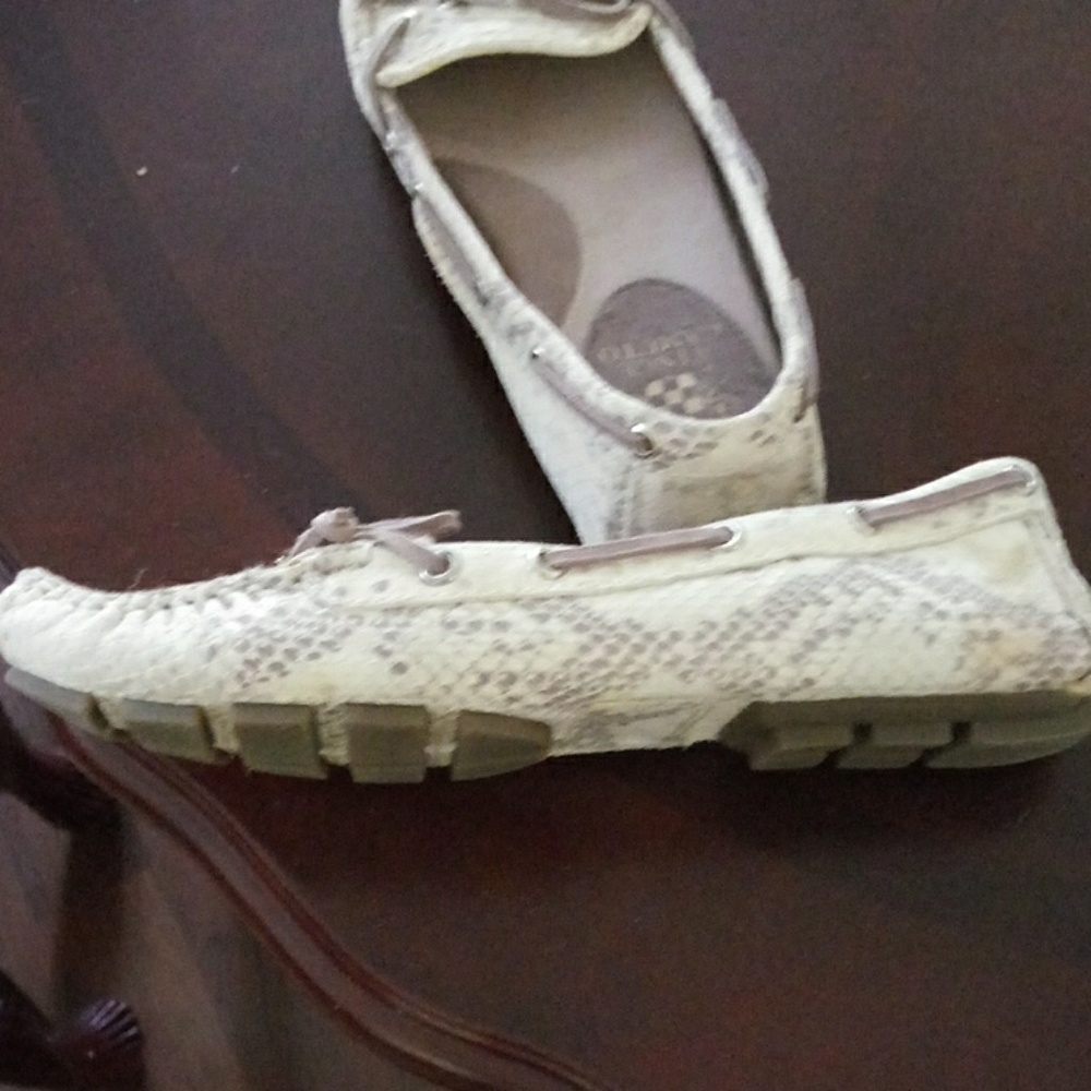 Shoes - Picture 2 of 3